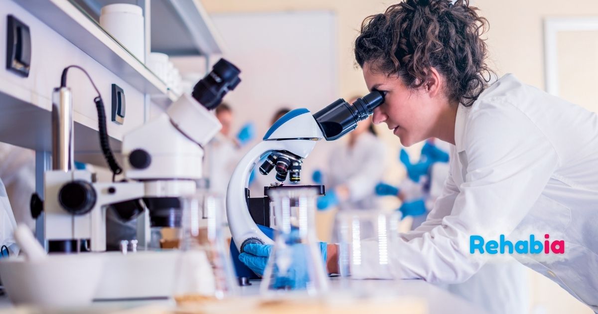 Oberoende laboratorietest av skoinlägg för att säkerställa kemikaliesäkerhet enligt EU-standard